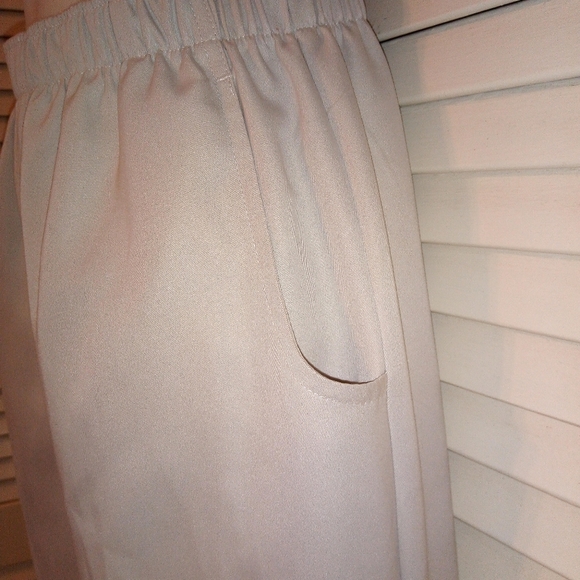 SIZE 4P ALLISON DALEY CAPRIS - Picture 5 of 10